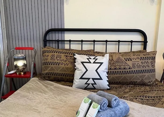 5 Mins From Airport Naia T1 Arista Place 1br 2br Veranda Parking Fast Wifi Netflix Manila