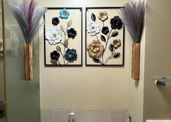 5 Mins From Airport Naia T1 Arista Place 1br 2br Veranda Parking Fast Wifi Netflix *