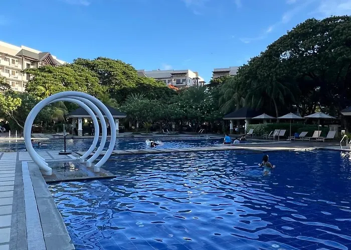 5 Mins From Airport Naia T1 Arista Place 1br 2br Veranda Parking Fast Wifi Netflix *