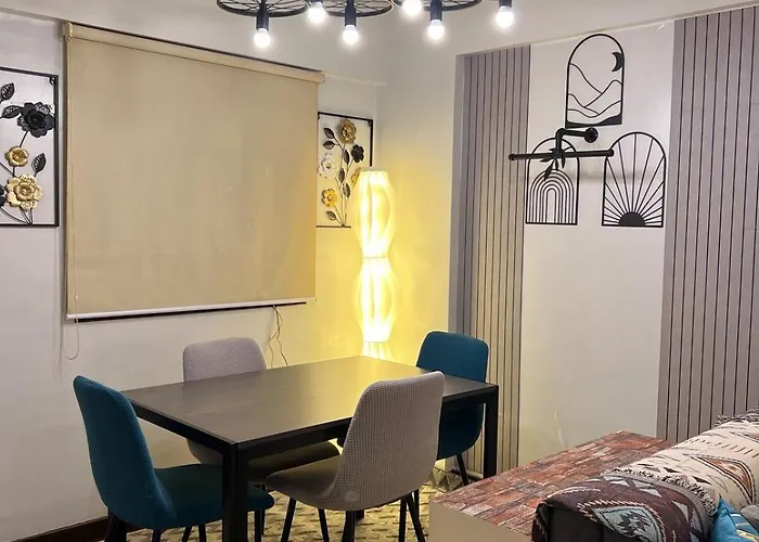 5 Mins From Airport Naia T1 Arista Place 1br 2br Veranda Parking Fast Wifi Netflix Apartamento